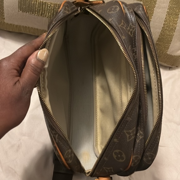 Louis Vuitton Monogram Reporter PM Bag - Picture 7 of 7